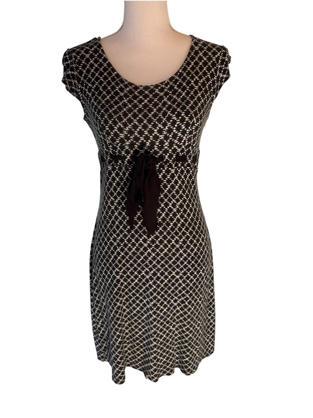 Loft Black and White Cap Sleeve Tie Waist Midi Dress. Size 2P